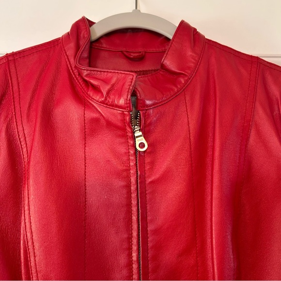 Wilsons Vintage Leather Women’s Red Moto Jacket Sleeve Zippers Size Medium - Picture 4 of 15
